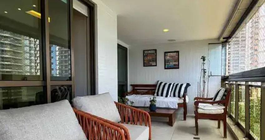 Apartamento 140m² , vista parcial mar, reformado no condomínio palais de nice – barra da tijuca