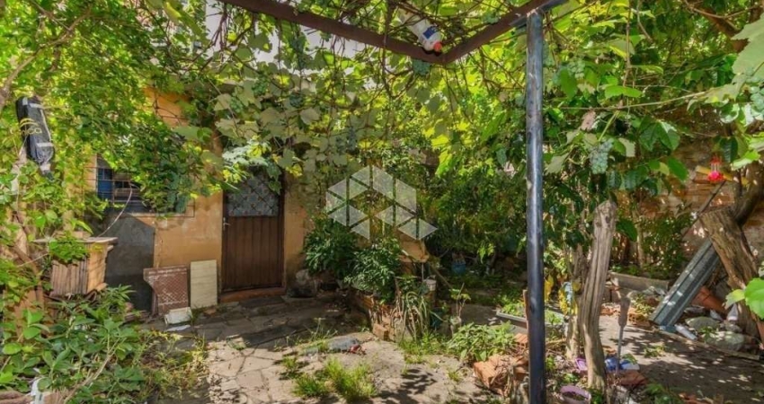 Casa com 225 m² e 2 quartos à venda no bairro Santana.