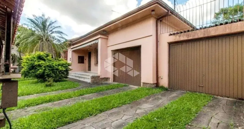 Casa com 3 quartos à venda na Rua Barão do Amazonas, 1780, Jardim Botânico, Porto Alegre