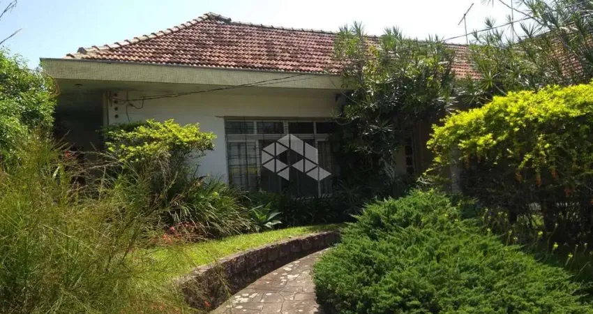 Casa com 6 quartos à venda na Travessa Trindade, 130, Jardim Lindóia, Porto Alegre