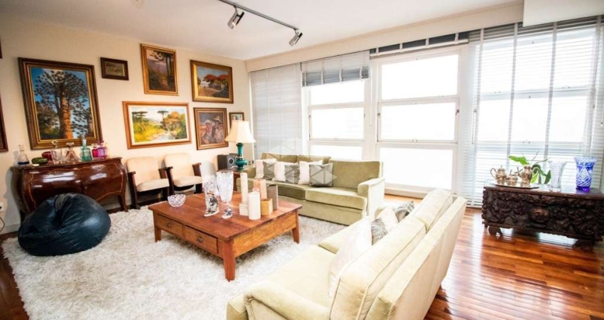 Apartamento com 3 quartos à venda na Avenida Venâncio Aires, 928, Farroupilha, Porto Alegre