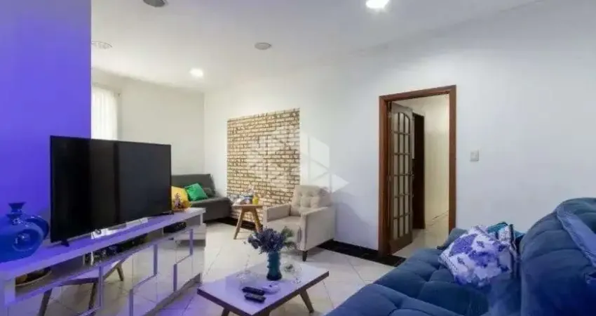 Casa com 3 quartos à venda na Rua Germano Hasslocher, 235, Azenha, Porto Alegre