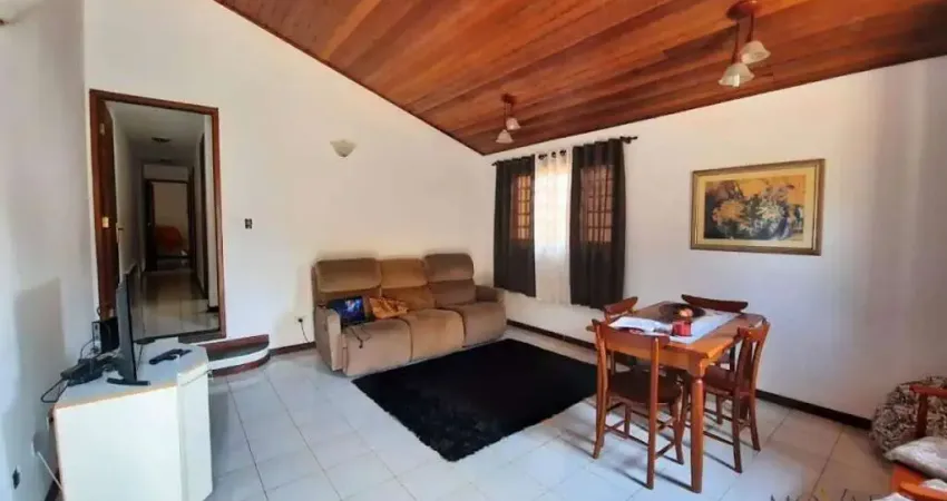 Casa com 3 dormitórios à venda, 94 m² por R$ 650.000,00 - Jardim das Indústrias - São José dos Campos/SP