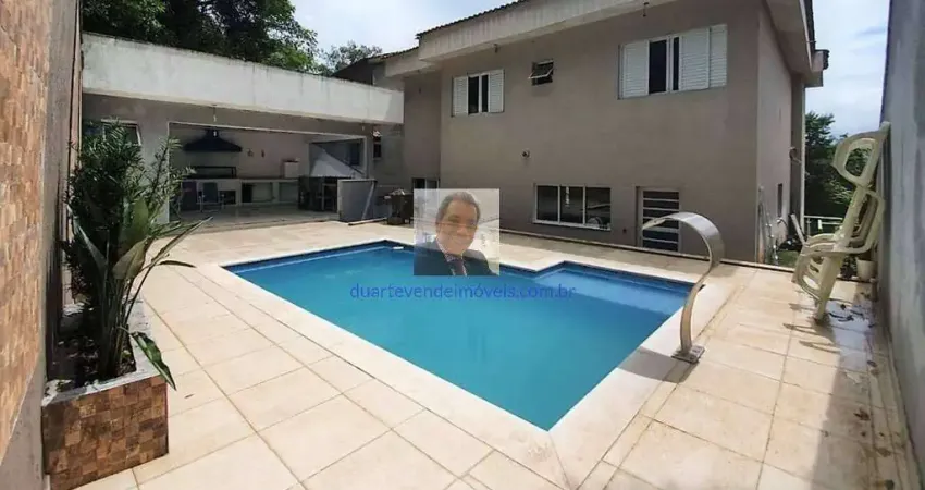 Vende-se Cond. Vila Verde (Km 36 Raposo) - 3 suítes, piscina, edícula! Nova