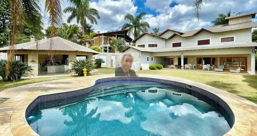 Vende-se linda Casa no Cond. São Paulo II - PORTEIRA FEC 5 suítes, 70% MOBI
