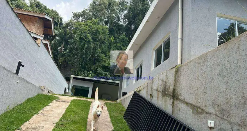 Aluga-se ou Vende-se Casa Térrea, NOVA, 2 dorm, no Cond. Vila Verde.