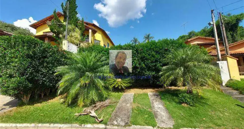 Aluga-se ou Vende-se Casa 2Dorm/1Suíte, 113mts, Condomínio Vila Verde.