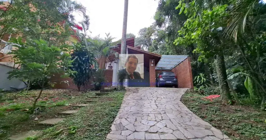 Vende-se Casa TERREA 3dorm/1suíte, no Cond. Vila Verde, km 36 da Raposo Tav