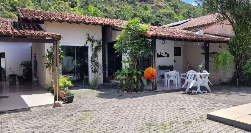 Casa com 4 dormitórios à venda, 240 m² por R$ 820.000,00 - Piratininga - Niterói/RJ