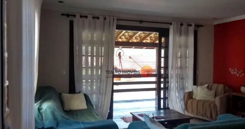 Casa com 3 quartos em Piratinimga  à venda, 341 m² por R$ 640.000 - Serra Grande - Niterói/RJ