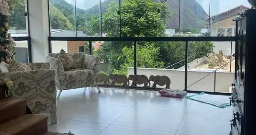 Casa com 4 dormitórios à venda, 280 m² por R$ 2.100.000,00 - Itacoatiara - Niterói/RJ