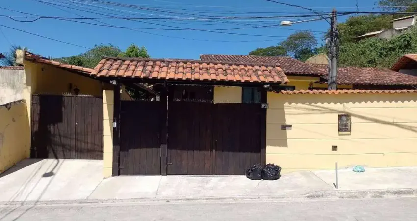 Casa com 3 quartos , 240 m² por R$ 950.000 - Loteamento Maravista - Niterói/RJ