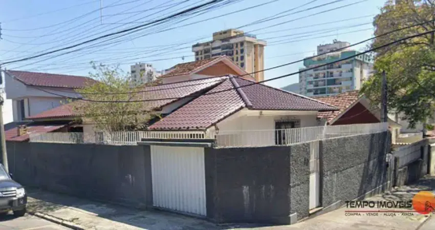 Casa com 3 quartos para alugar, 190 m² por R$ 5.340/mês - Vital Brasil - Niterói/RJ