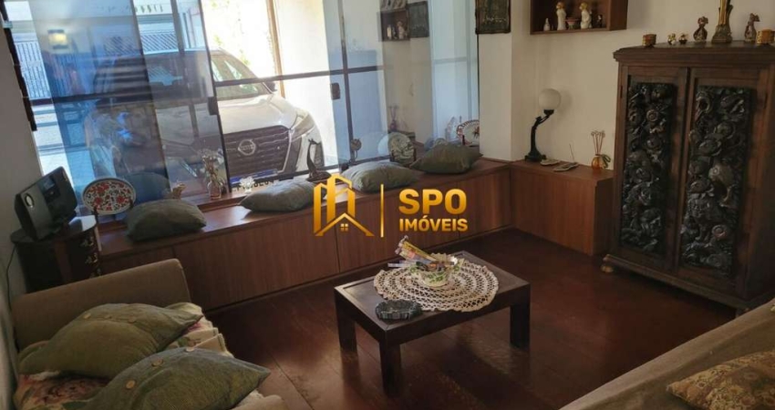 Casa com 3 Quartos com Varanda, 1 Suíte, 3 Vagas, Churrasqueira e Pomar - Vila Sônia/SP