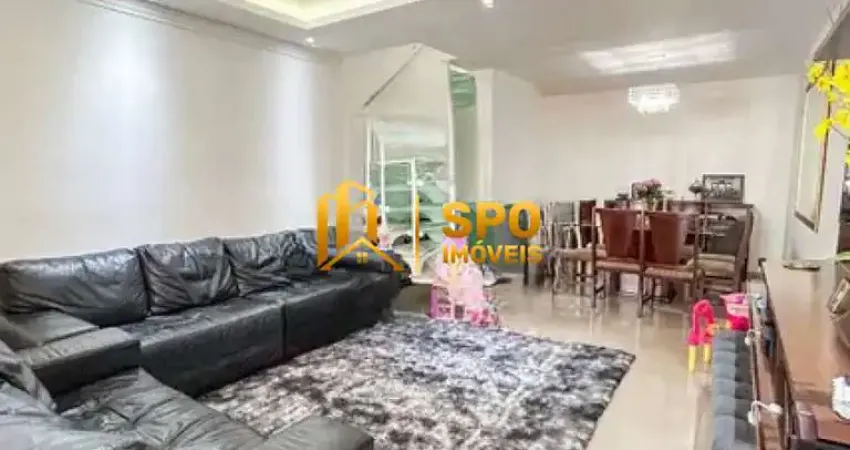 Casa de consomínio, com 131 metros , 3 quartos e 5 banheiros no jardim marajoara