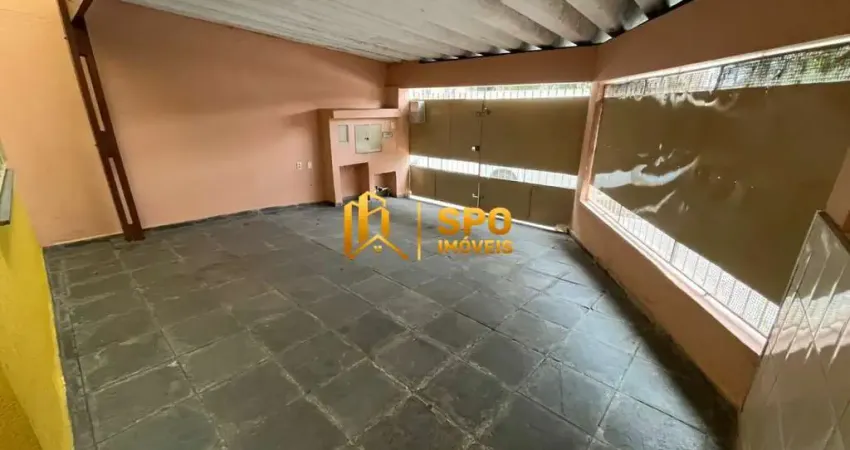 Sobrado de 110 metros com 3 dormitórios e suíte próximo ao shopping interlagos