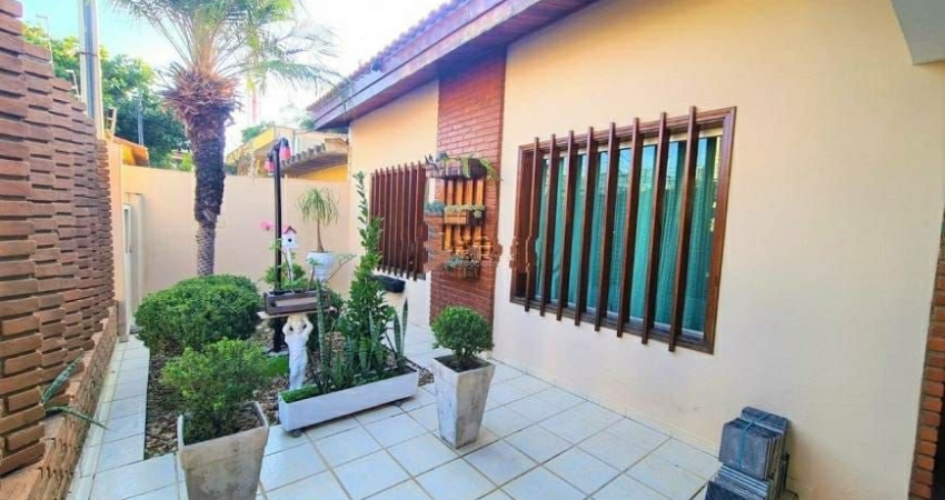CASA  MÉDIO PADRÃO A VENDA NA VILA HORTÊNCIA