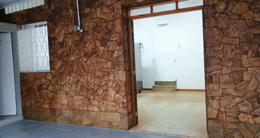 Sala comercial com 1 sala para alugar na Rua Monsenhor Felippe Diehl, 54, Humaitá, Porto Alegre