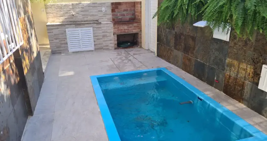 Casa na Freguesia com 4 Quartos (1 suíte), 4 banheiros e 2 vagas de garagem, preço imbatível! Oportunidade única!
