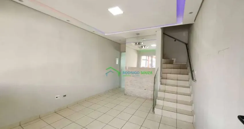 Casa em condomínio - dois dormitórios e quintal - Carapicuíba -SP.