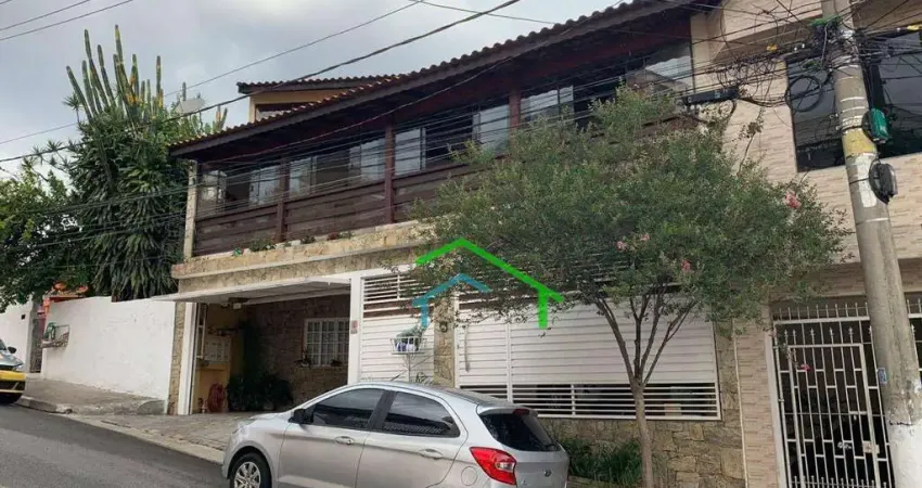 Casa Residencial com 3 dormitórios, 1 suíte e área gourmet  à venda, 325 m²  - Centro de Carapicuíba /SP
