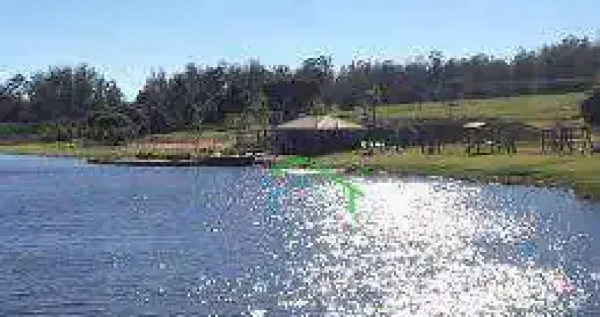 Terreno exclusivo à beira da represa jurumirim - lazer completo, resort e marina!