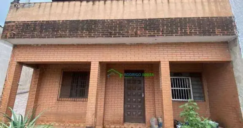Casa á venda - Jardim Ana Maria, Próximo ao Supermercado Lopes - Carapicuíba/SP