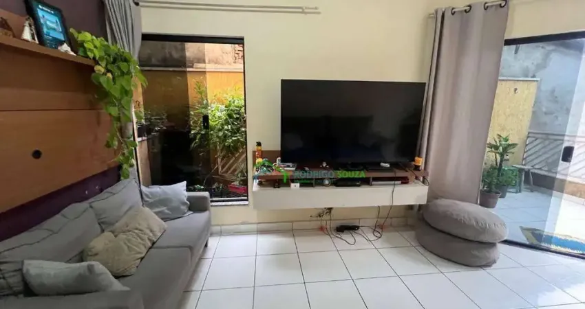 Casa (Sobrado) a venda  com 3 dormitórios - Parque Jandaia - Carapicuíba - São Paulo