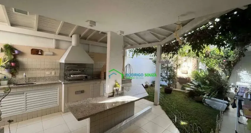 Casa com 4 dormitórios à venda, 200 m² por R$ 1.950.000 - Tamboré 06 - Santana de Parnaíba/SP