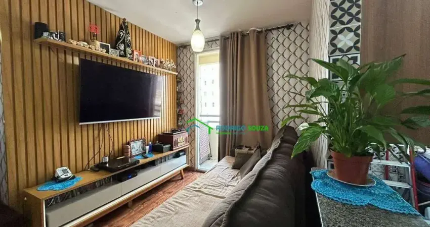 Apartamento com 2 dormitórios à venda, 50 m² por R$ 260.000 - Ariston - Carapicuíba/SP