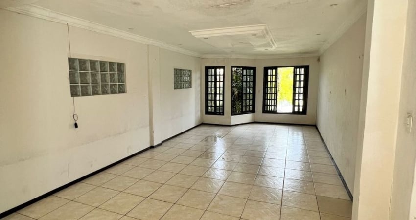 Excelente sobrado a venda - Bairro América - Próximo do PA24 e Angeloni - Aceita-se propostas.