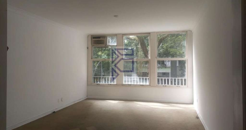Apartamento próximo ao metrô Venda em Copacabana, Rio de Janeiro - 3 Quartos, 1 Suíte, 2 Salas, 147 m² - Próximo ao Metrô