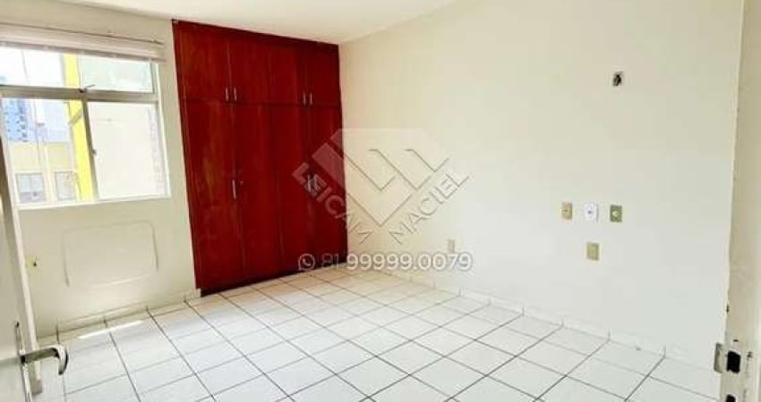 Apartamento espaçoso e bem localizado. 4 quartos com 1 suite