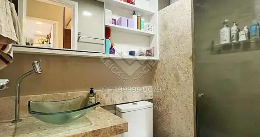 Localização incrível neste 70m², reformado em casa amarela.