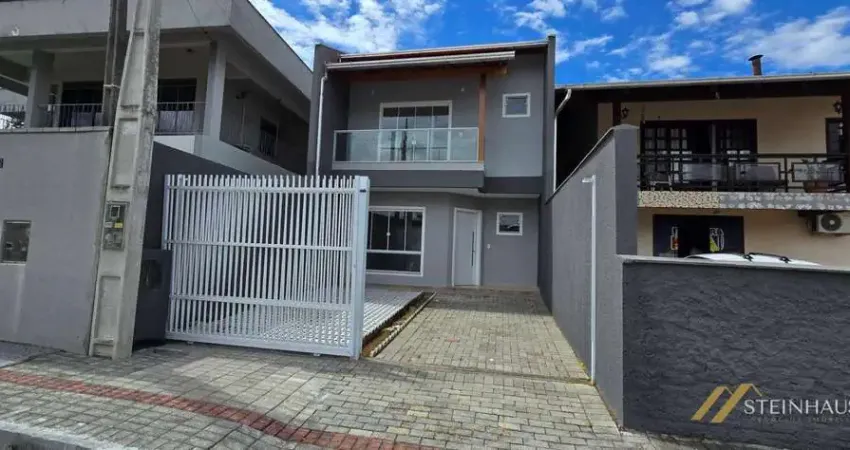 Sobrado com 3 dormitórios à venda, 107 m² por R$ 450.000,00 - Salto do Norte - Blumenau/SC
