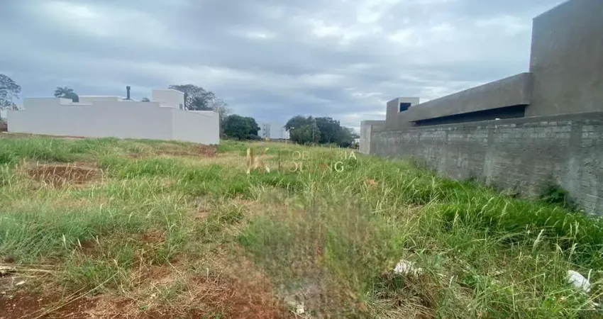 Terreno à venda na Vila Becker, Toledo 