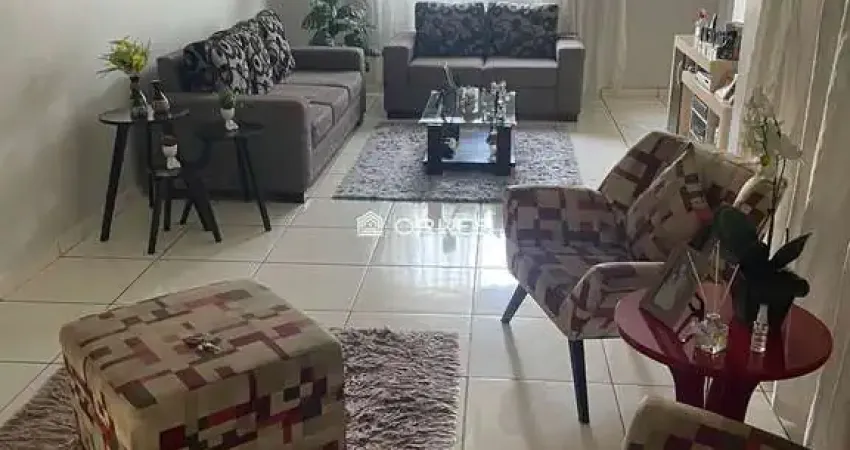 Casa de 3 quartos sendo 1 suíte localizado na 2 etapa do bairro santa isabel ric