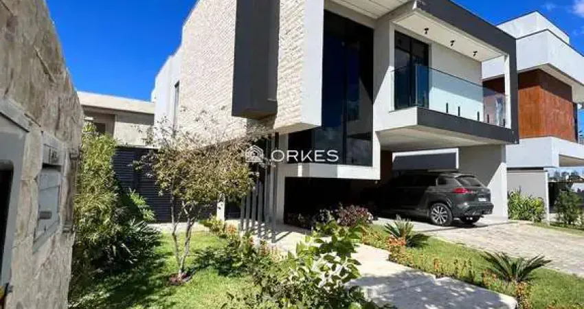 Sobrado 3 suítes sendo 1 master com excelente localização no condomínio residenc