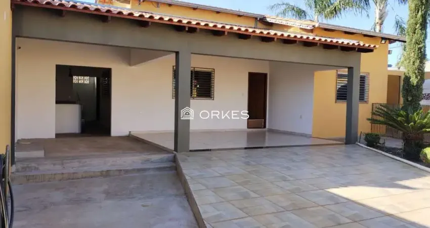 Casa belíssima de 3 quartos sendo 1 suíte localizada no bairro residencial ayrto