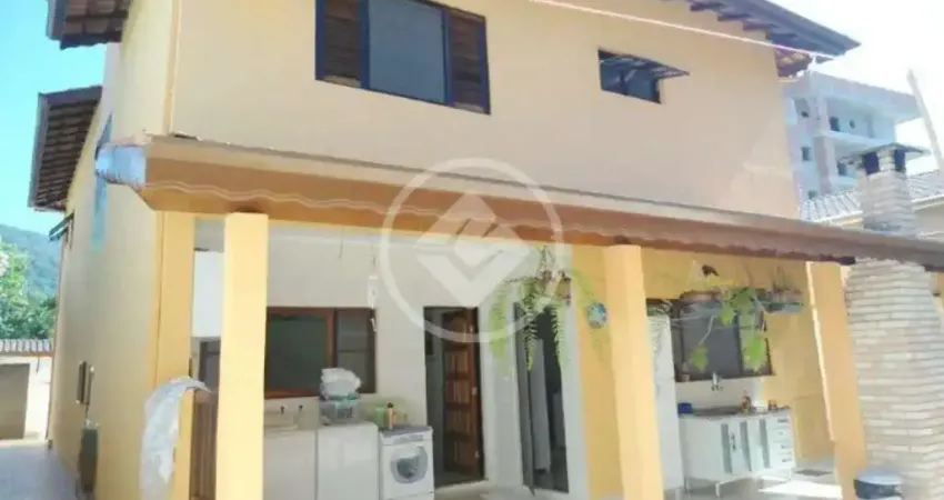 Casa com 3 quartos à venda na Rua Manoel Pereira do Espírito Santo, 30, Centro, Ubatuba