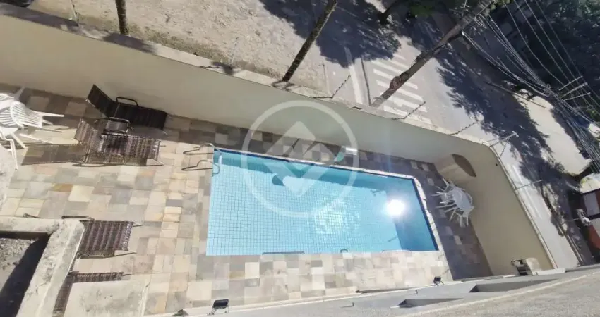 Apartamento a venda com 3 dormitórios e piscina próximo a praia da Enseada no Guarujá SP codigo: 126918