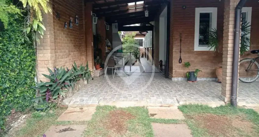 Casa com 3 quartos à venda na Renê de Vigneron, 257, Itaguá, Ubatuba
