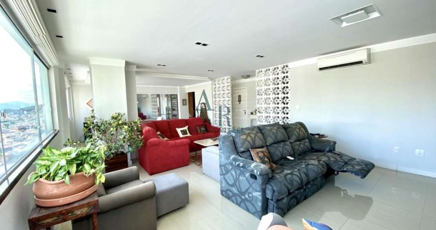 Apartamento para Venda em Balneário Camboriú, Centro, 4 dormitórios, 3 suítes, 5 banheiros, 2 vagas