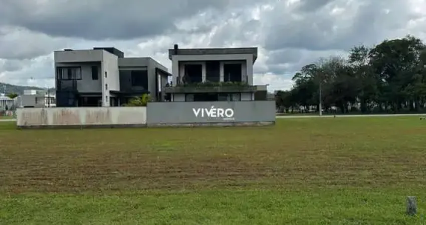 Excelente Terreno no Condomínio Caledônia em Camboriú próximo da entrada