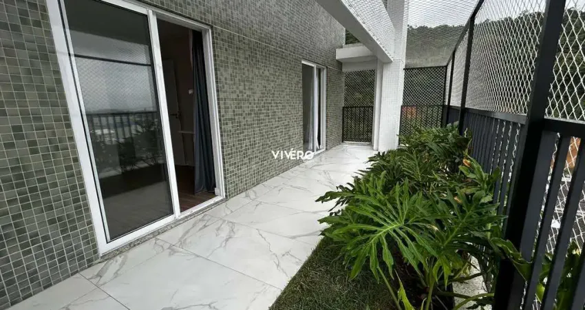 Apartamento com jardim de 03 dormitórios no bairro Ressacada em Itajaí