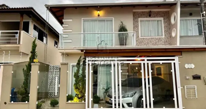 Casa com 3 quartos à venda na Rua Dorval José de Aragão, 436, Murta, Itajaí