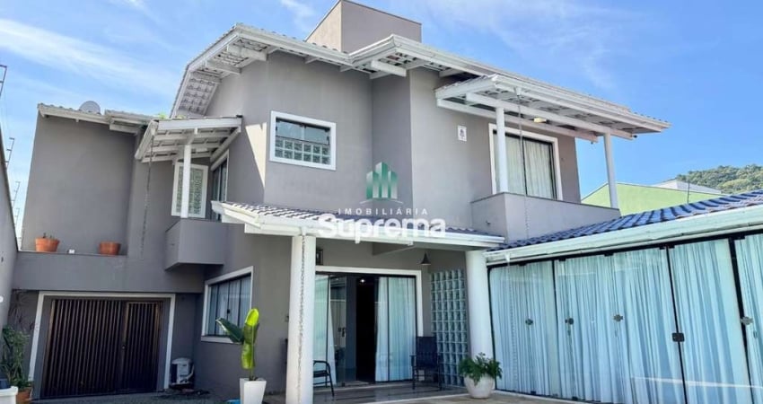 Casa na ressacada, Carvalho, Itajaí - SC