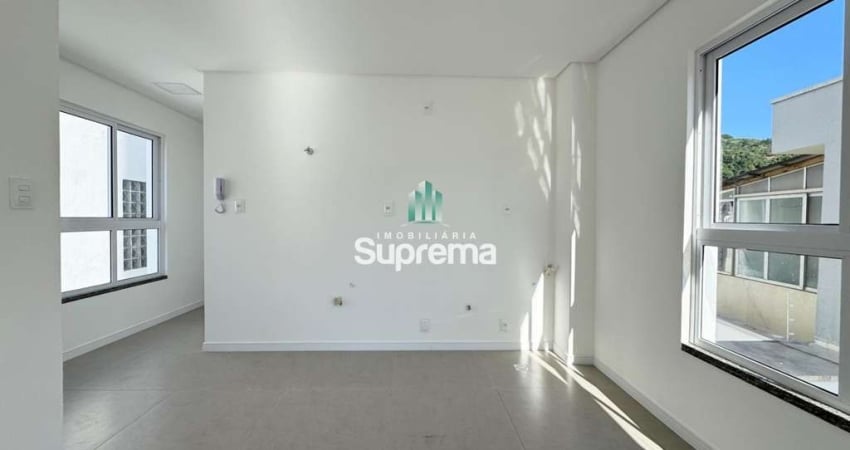 Apartamento com 2 quartos para alugar na Rua Arnaldo José de Oliveira, 330, Fazenda, Itajaí