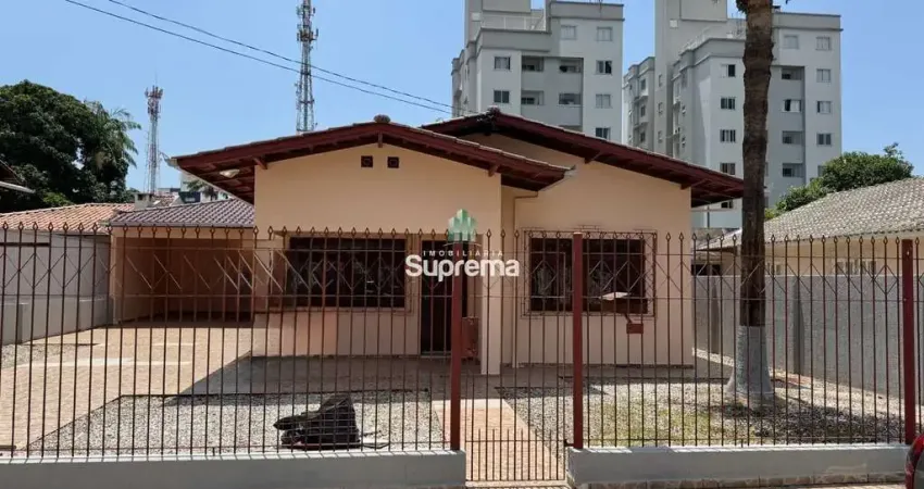 Casa com 3 quartos para alugar na Rua José Rosa, --, Cordeiros, Itajaí