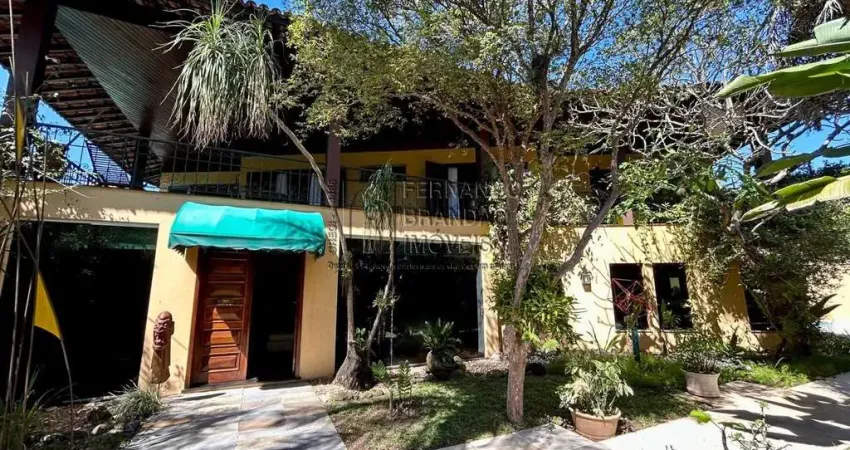 Santa helena, vendo casa de 5 quartos com 3 suítes na barra da tijuca, rio de janeiro-rj c/ 960m², 3 salas, 4 banheiros e 6 vagas de garagem!